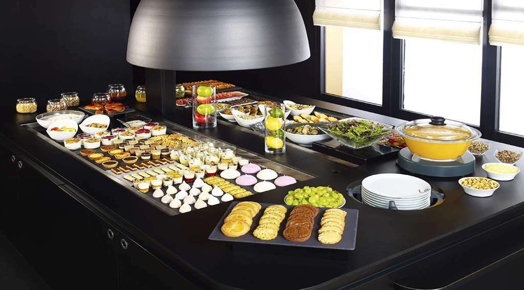 Kyriad Direct Strasbourg Ouest - Zenith Restaurant photo