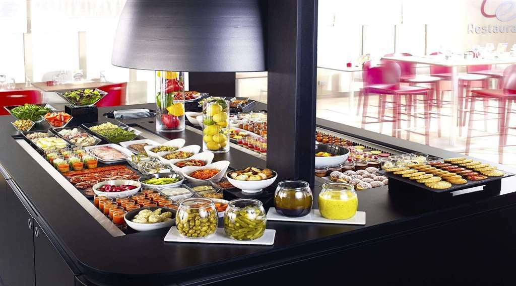 Kyriad Direct Strasbourg Ouest - Zenith Restaurant photo